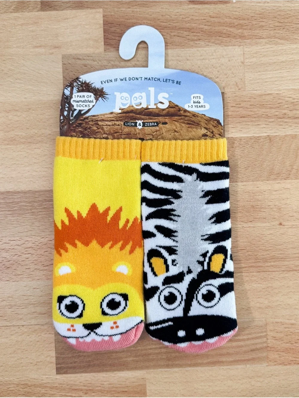 Pals Socks Kids' Mismatched Grip Socks - Lion and Zebra